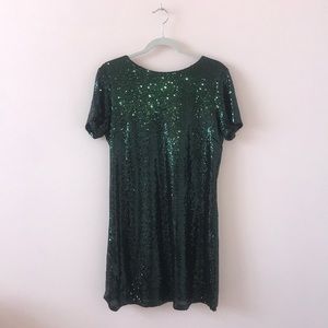 lulu’s green sequin tshirt dress